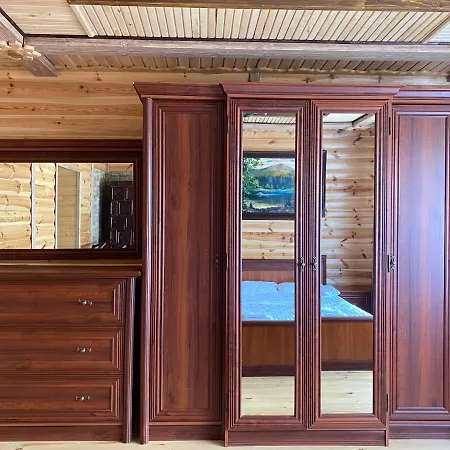 Zatishna Khata * Synevyr